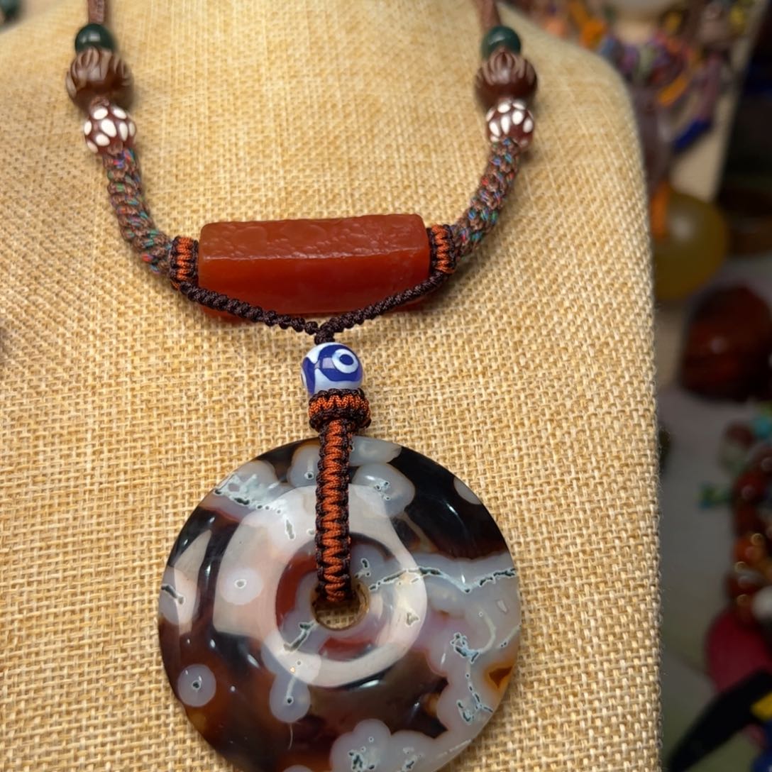 玛瑙/玉髓颈饰未镶嵌