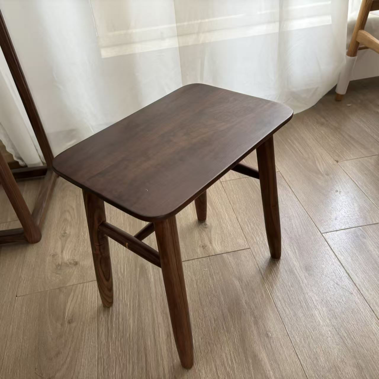 胡桃木爱莎小凳子送坐垫