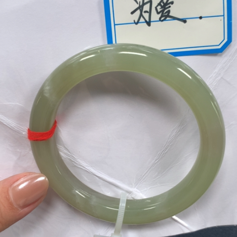 【闪购商品】翡翠手镯未镶嵌为**分