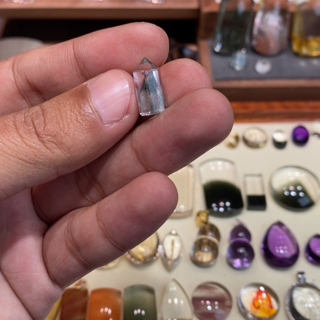 琳****水晶未镶嵌颈饰幽灵