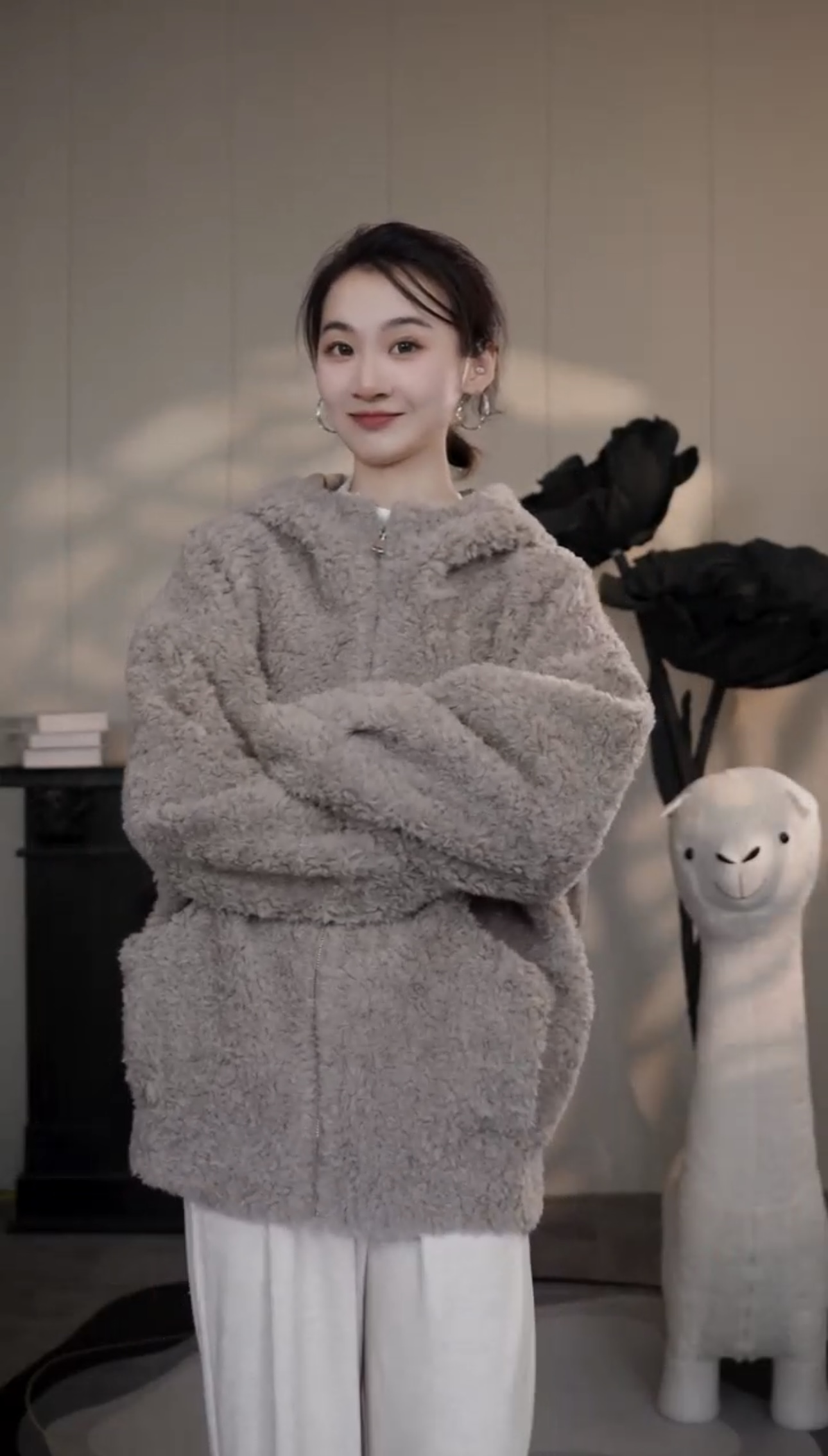 （0277）2025新款女装100羊毛冬季休闲百搭宽松长款毛绒加厚外套