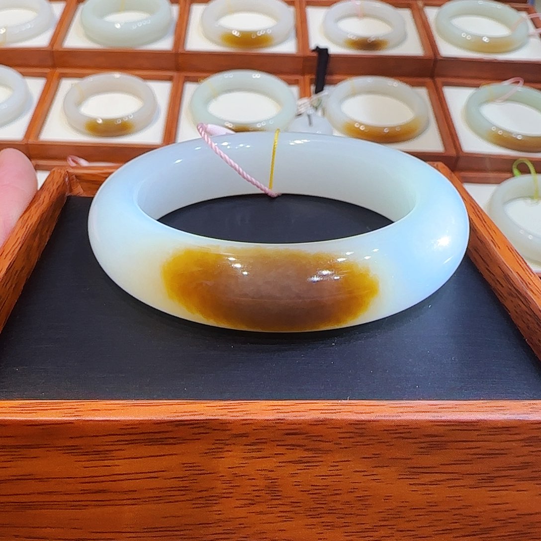 和田玉手镯未镶嵌且末一口老红糖54 55