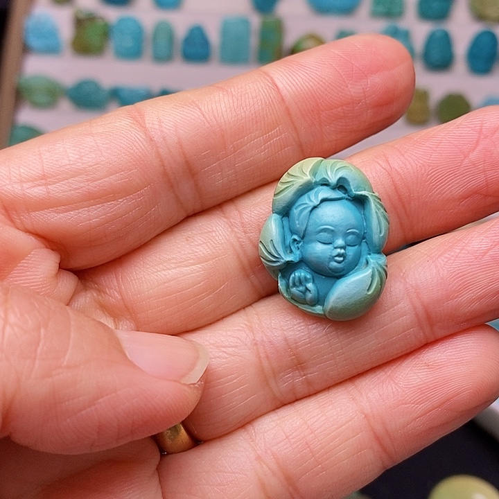 绿松石未镶嵌颈饰