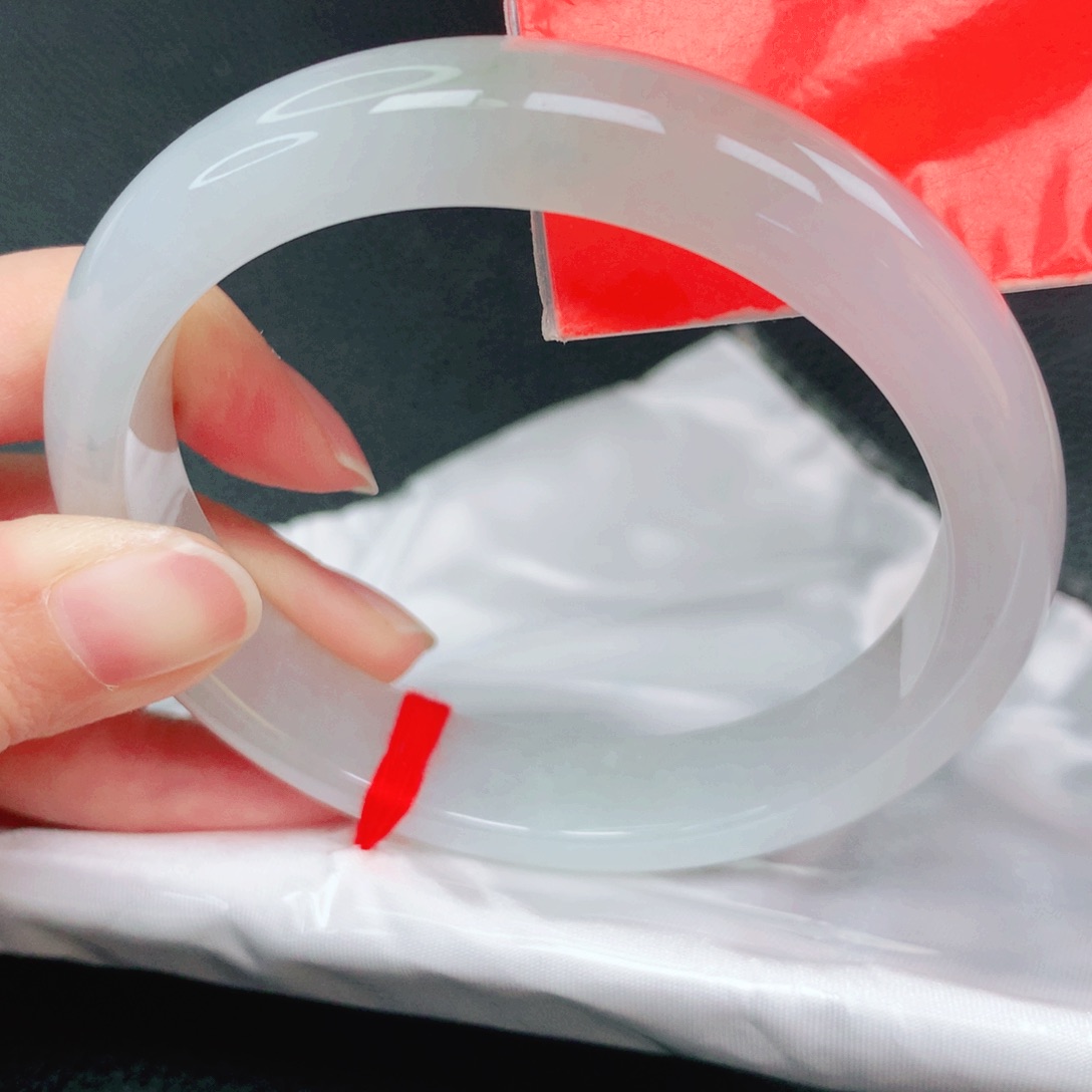 翡翠未镶嵌手镯62圈