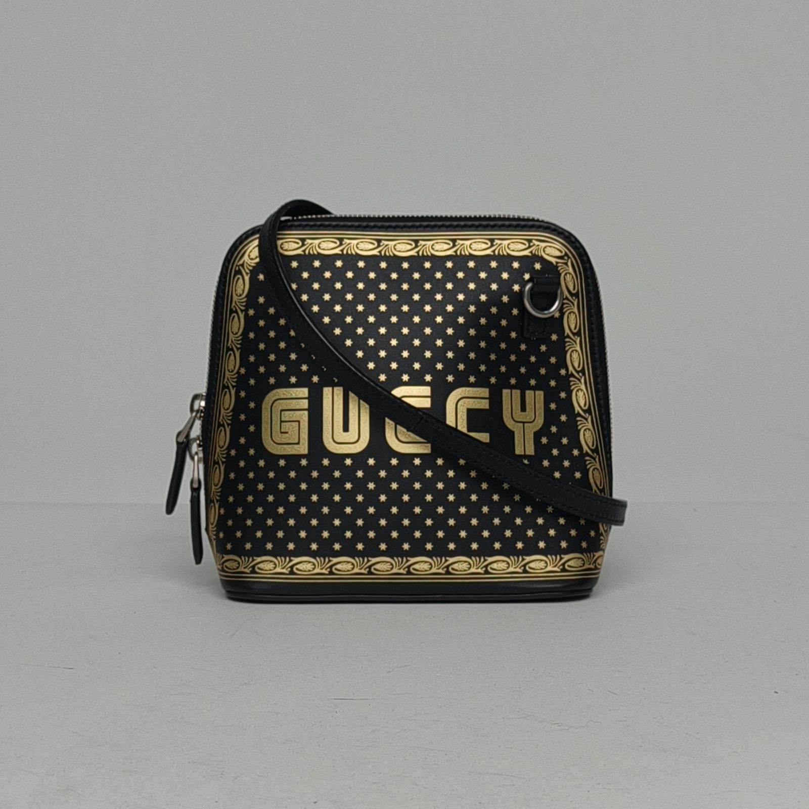 99新 GUCCI/古驰 小花Jerry活动黑色银扣 LOGO 贝壳包 斜挎包