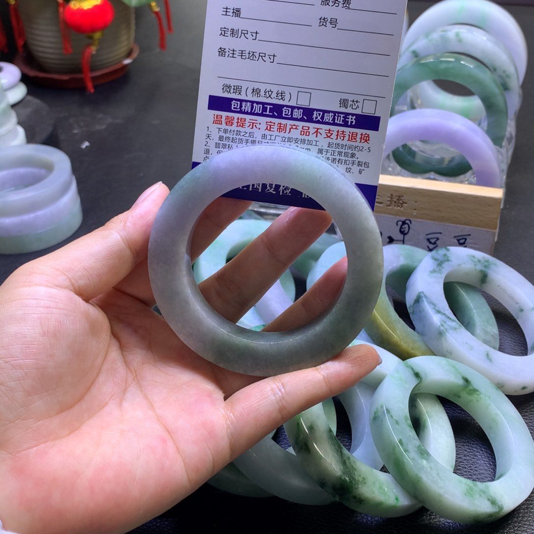 未镶嵌翡翠定制翡翠