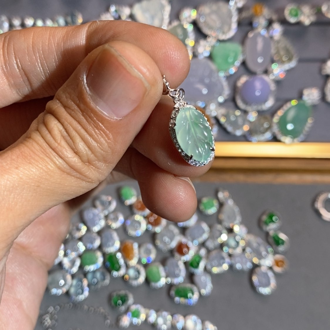 【闪购商品】翡翠颈饰未镶嵌翡翠