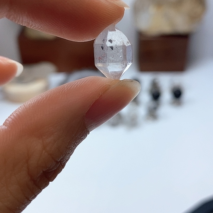 水晶颈饰未镶嵌点墨