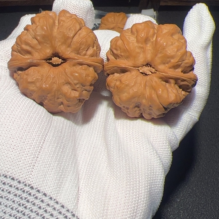 不***黑吊坠文玩核桃蛤蟆头41边43肚