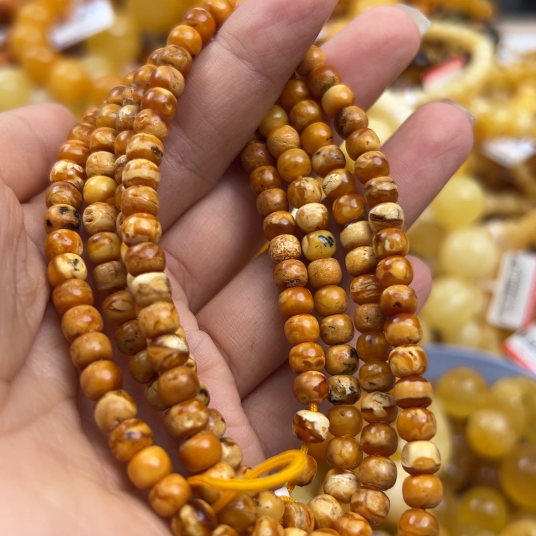 未镶嵌琥珀珠宝奇石