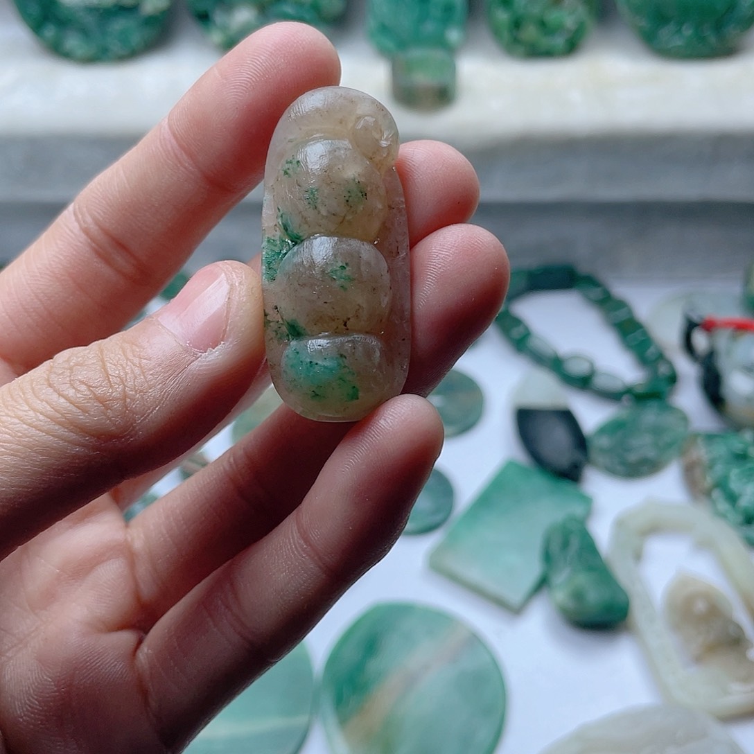 独山玉磨砂挂件未镶嵌