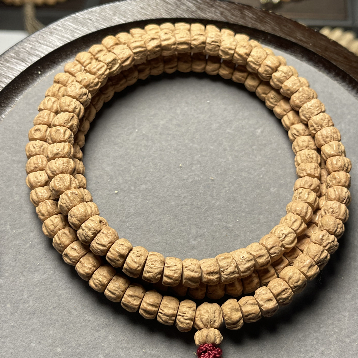 柏香籽红油皮质莲顺纹高油高密108长串脖挂尺寸8mm-7mm