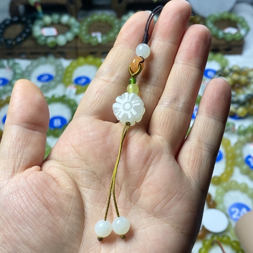 【闪购商品】蛇纹石玉手串未镶嵌