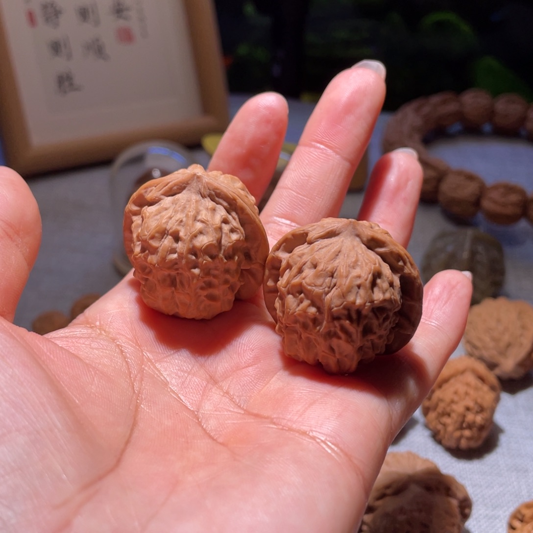 桃核把件山**蘇全品石门元宝