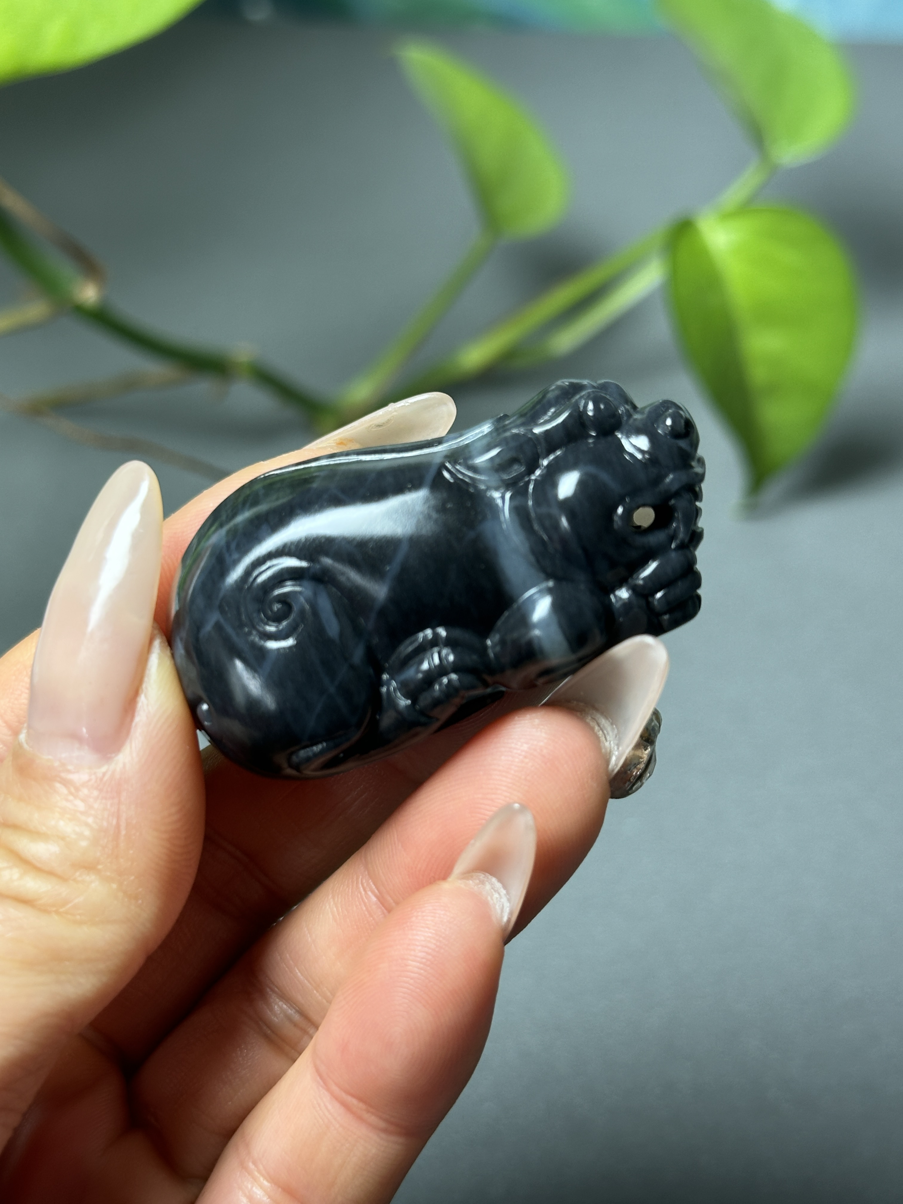 和田玉青花貔貅把件