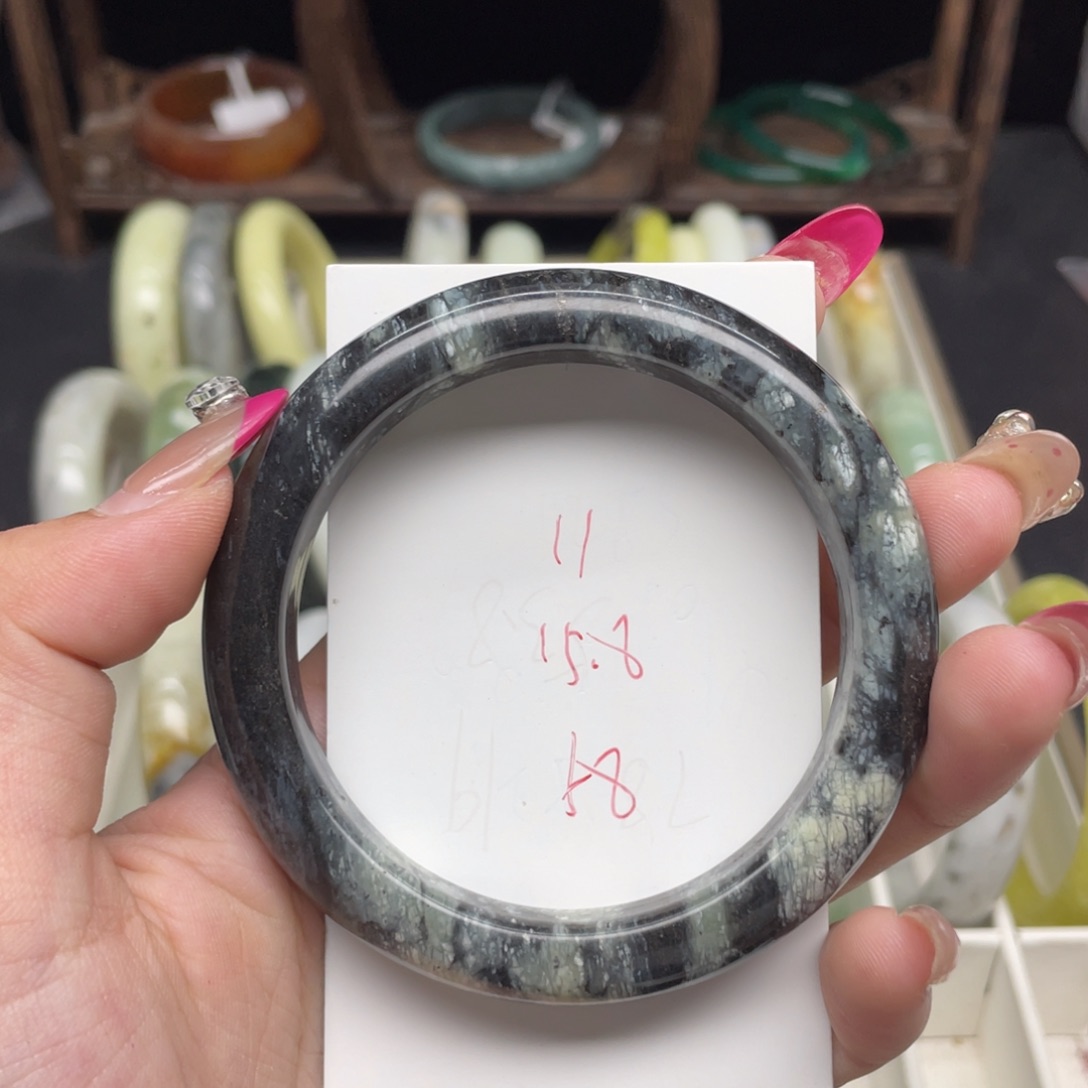 未镶嵌蛇纹石玉手镯
