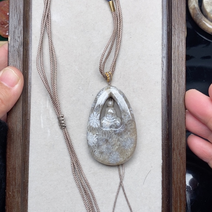 硅化珊瑚（珊瑚玉）手镯未镶嵌