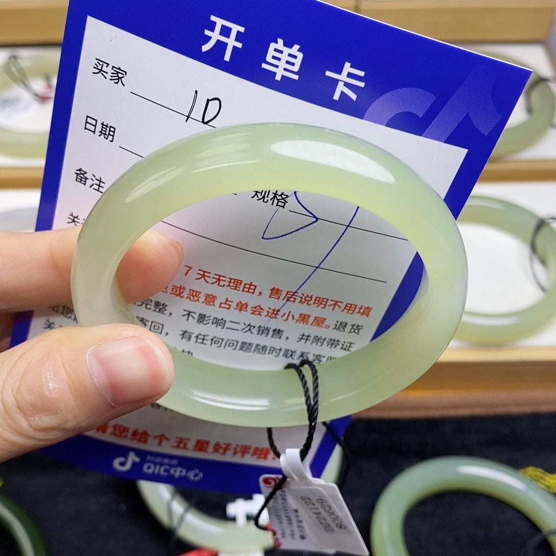 和田玉手镯未镶嵌sy