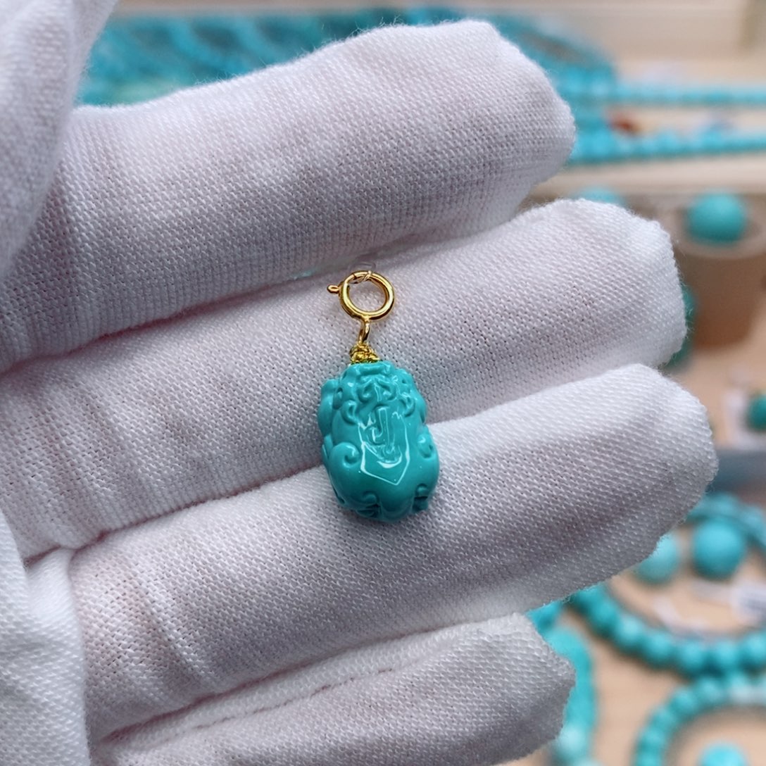 绿松石未镶嵌珠宝奇石