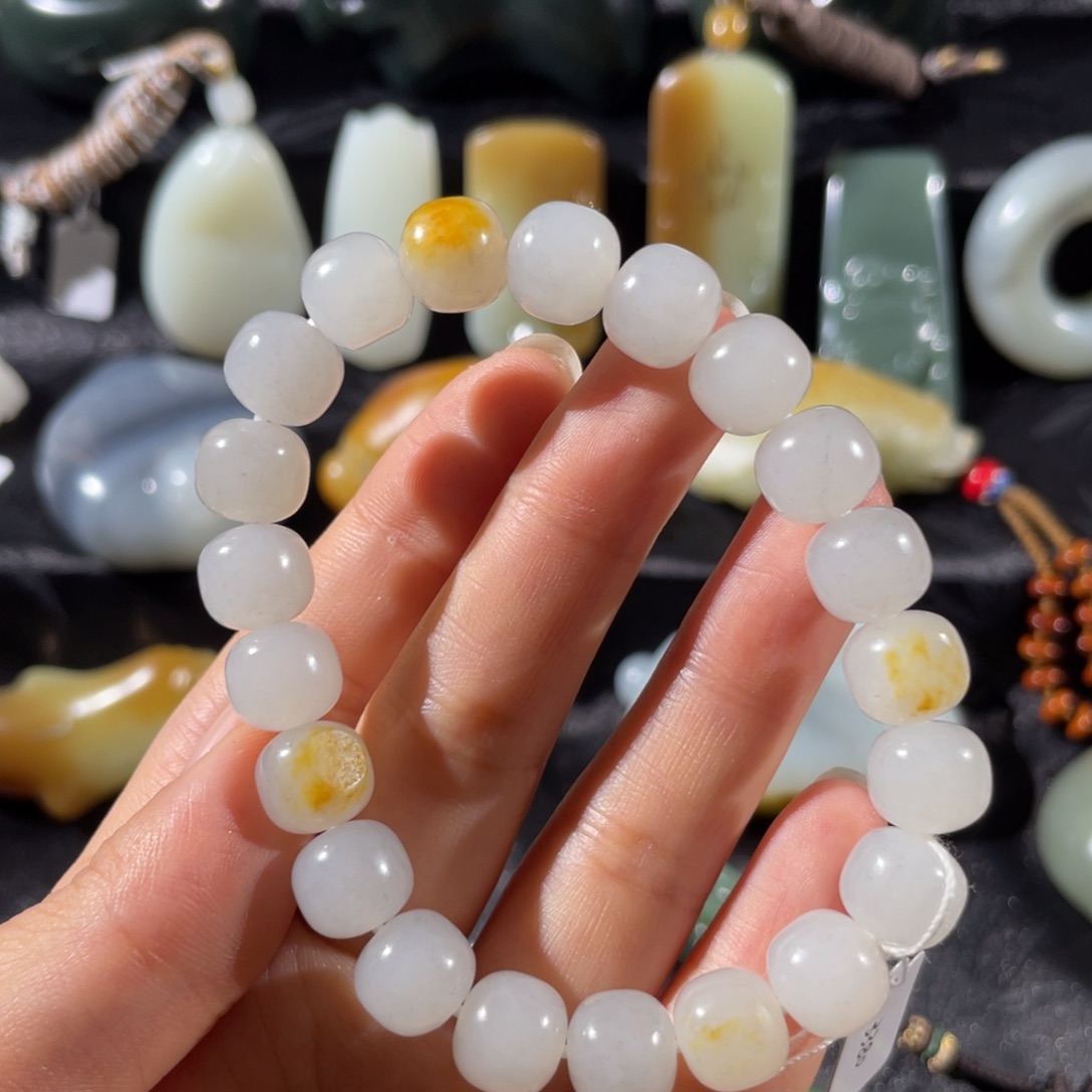 和田玉未镶嵌颈饰手串