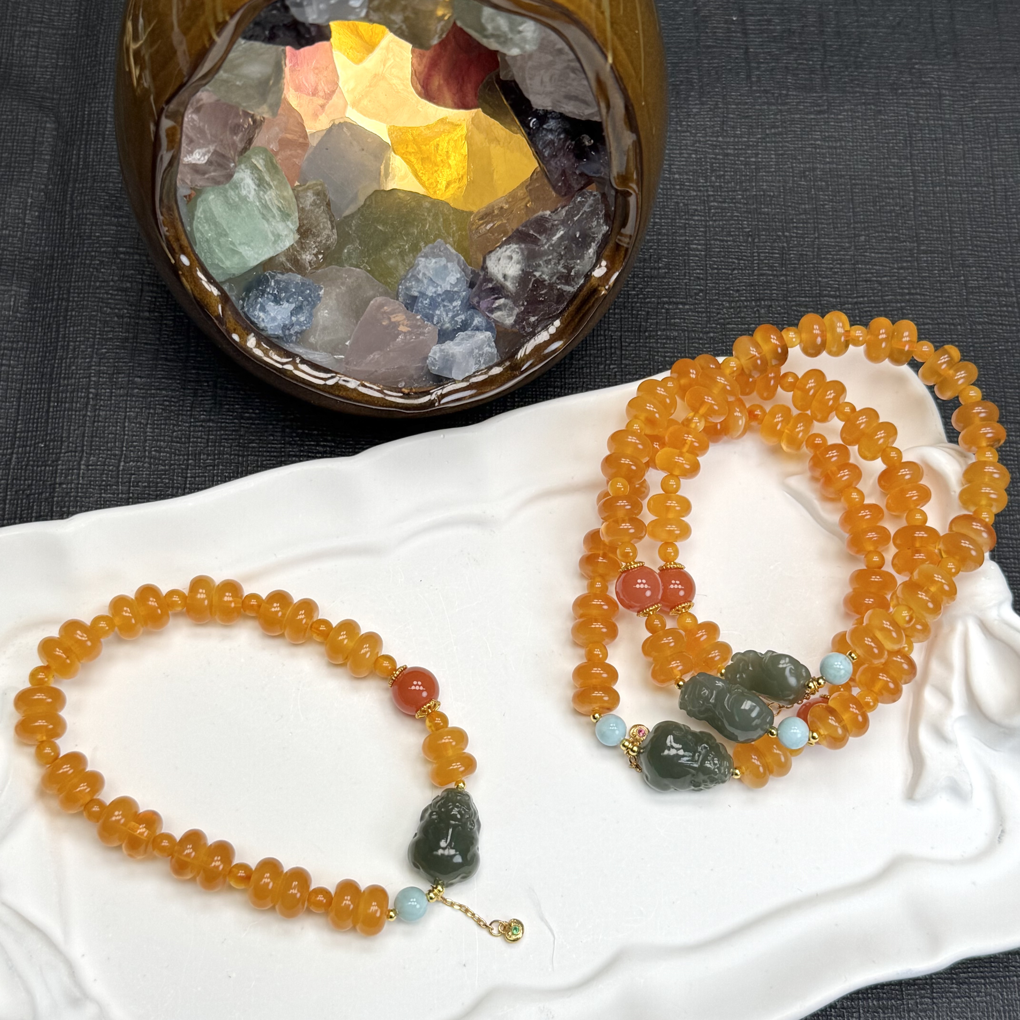 A444 8mm天然蜜蜡盘珠搭配碧玉貔貅设计款单圈手串【多样性发其一】