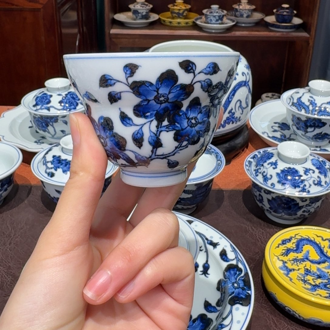 青花雯华堂手绘杯杯