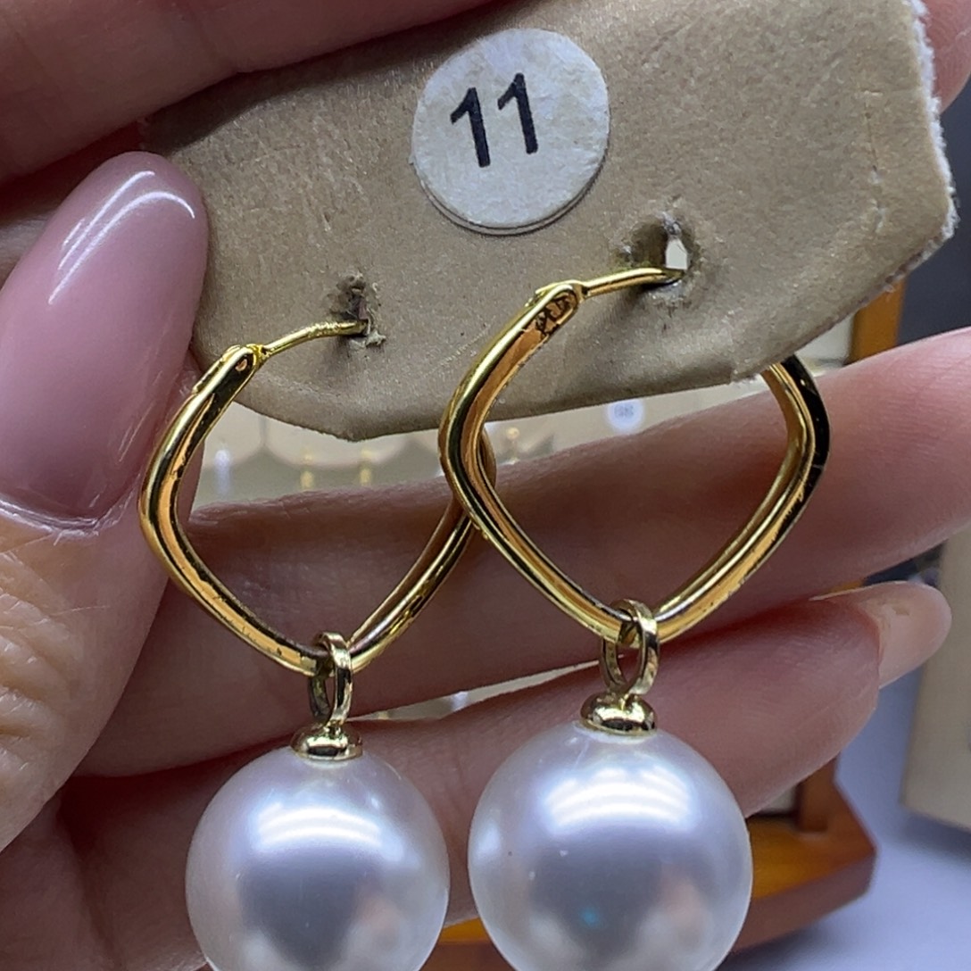 淡水珍珠耳饰未镶嵌