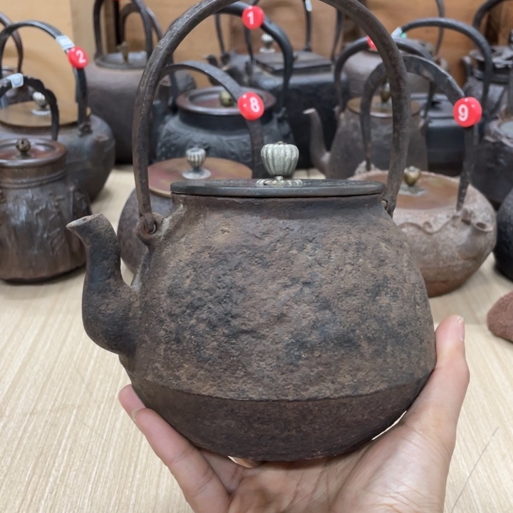 光玉堂盖身双款壶