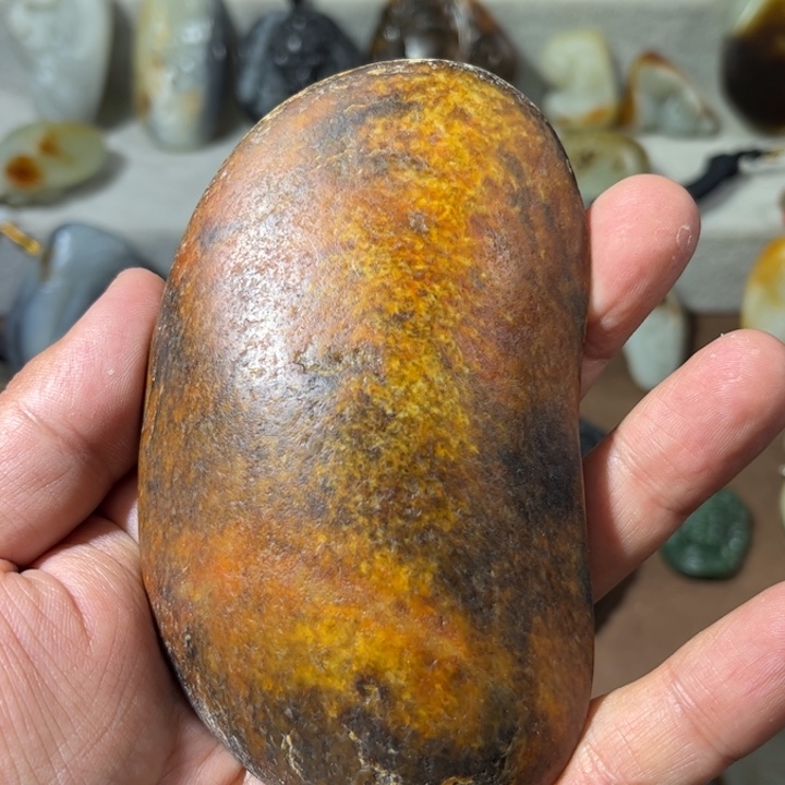 和田玉未镶嵌把件