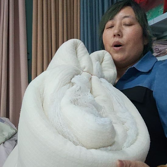 棉棉花被子2m2×2m三，重量5斤。