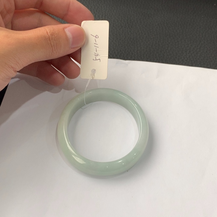 翡翠未镶嵌手镯翡翠手镯