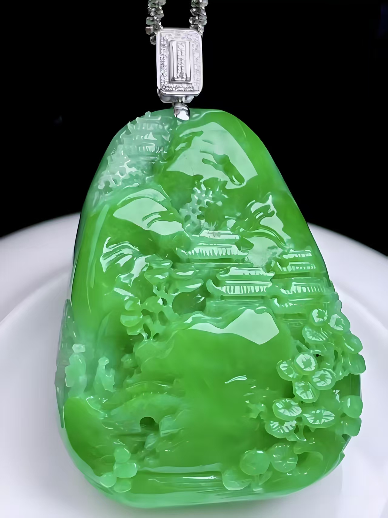 天然翡翠A货 绿山水