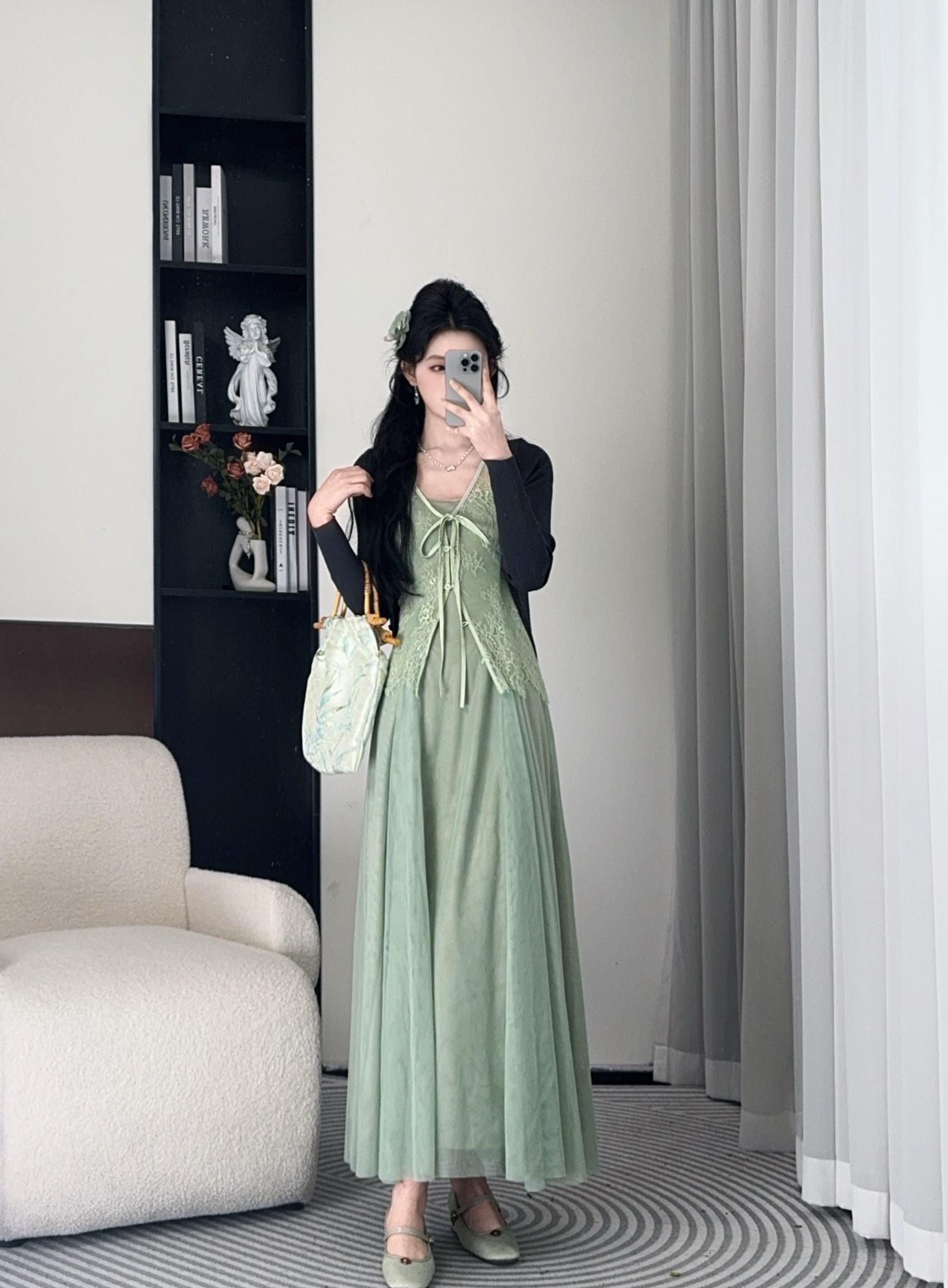 小八请沧 2025夏甜美法式蕾丝针织开衫+吊带连衣裙 00014 BQC