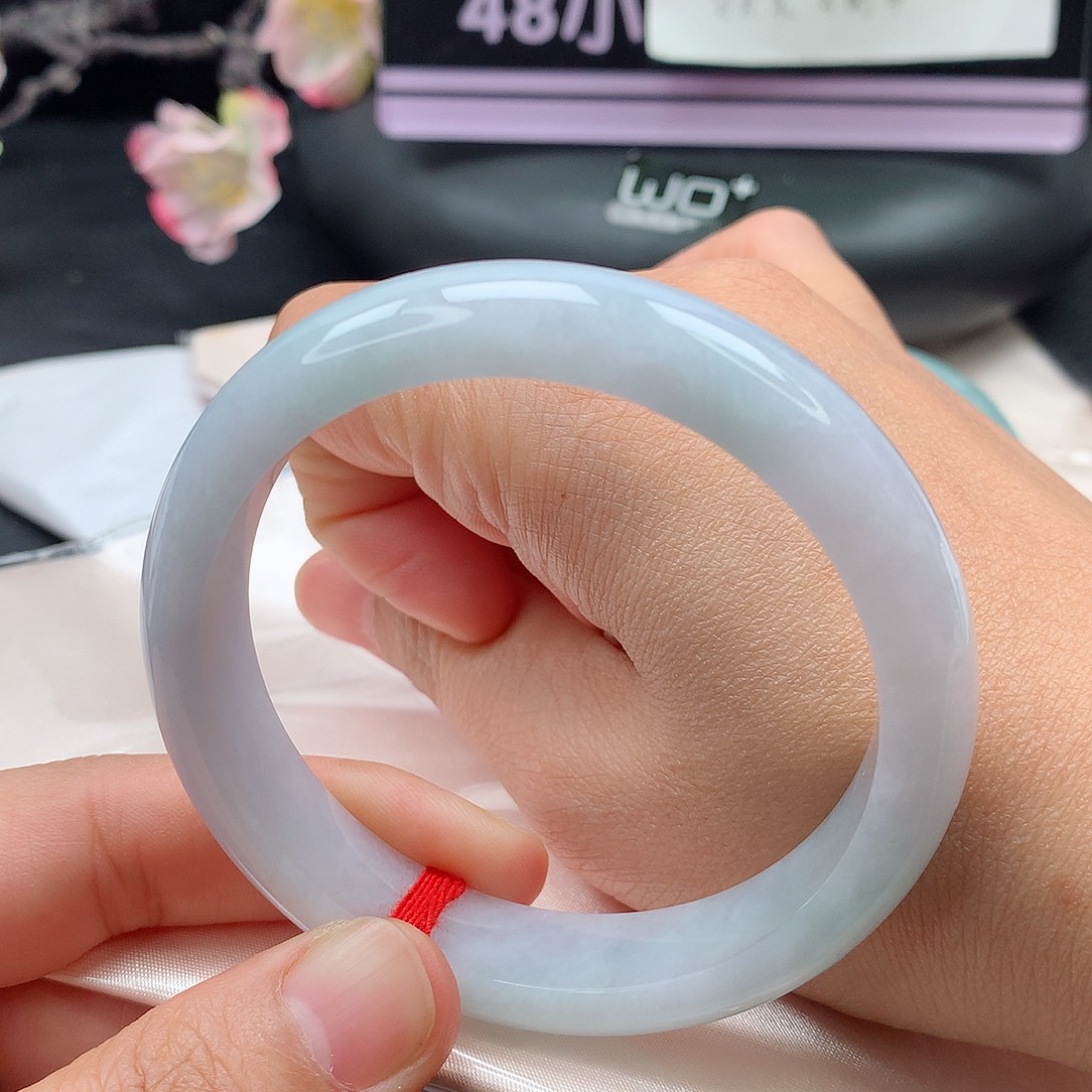 翡翠未镶嵌手镯正圈60