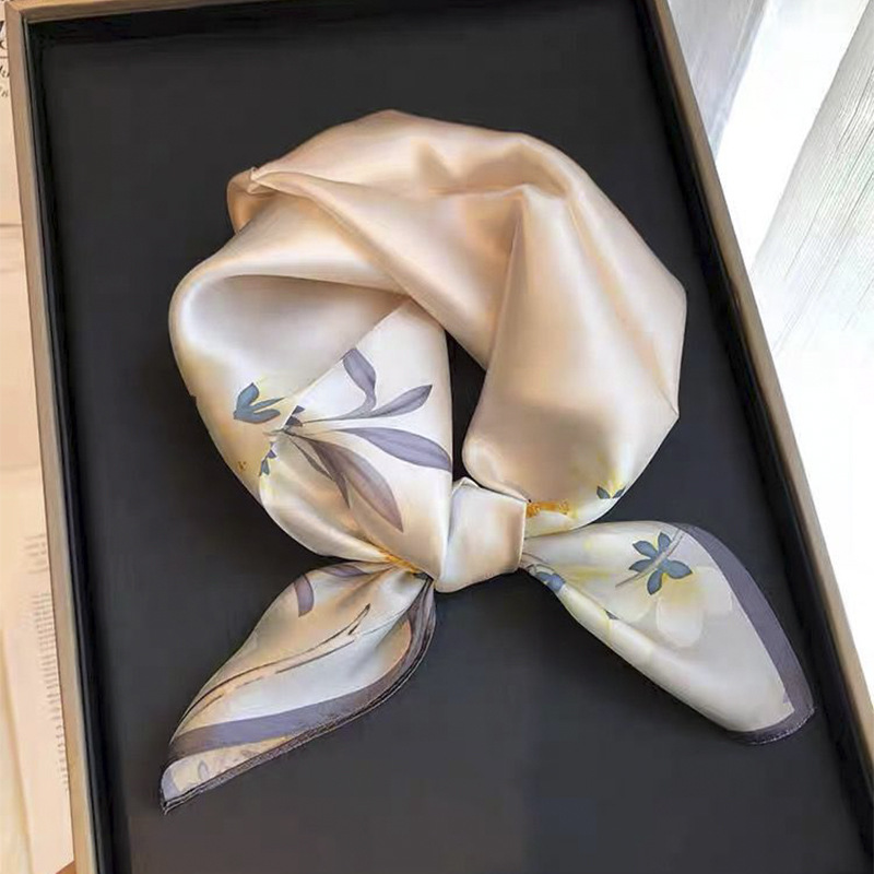 桑蚕丝丝巾小方巾女百搭时尚围巾春夏洋气薄款装饰配衬衫小领巾