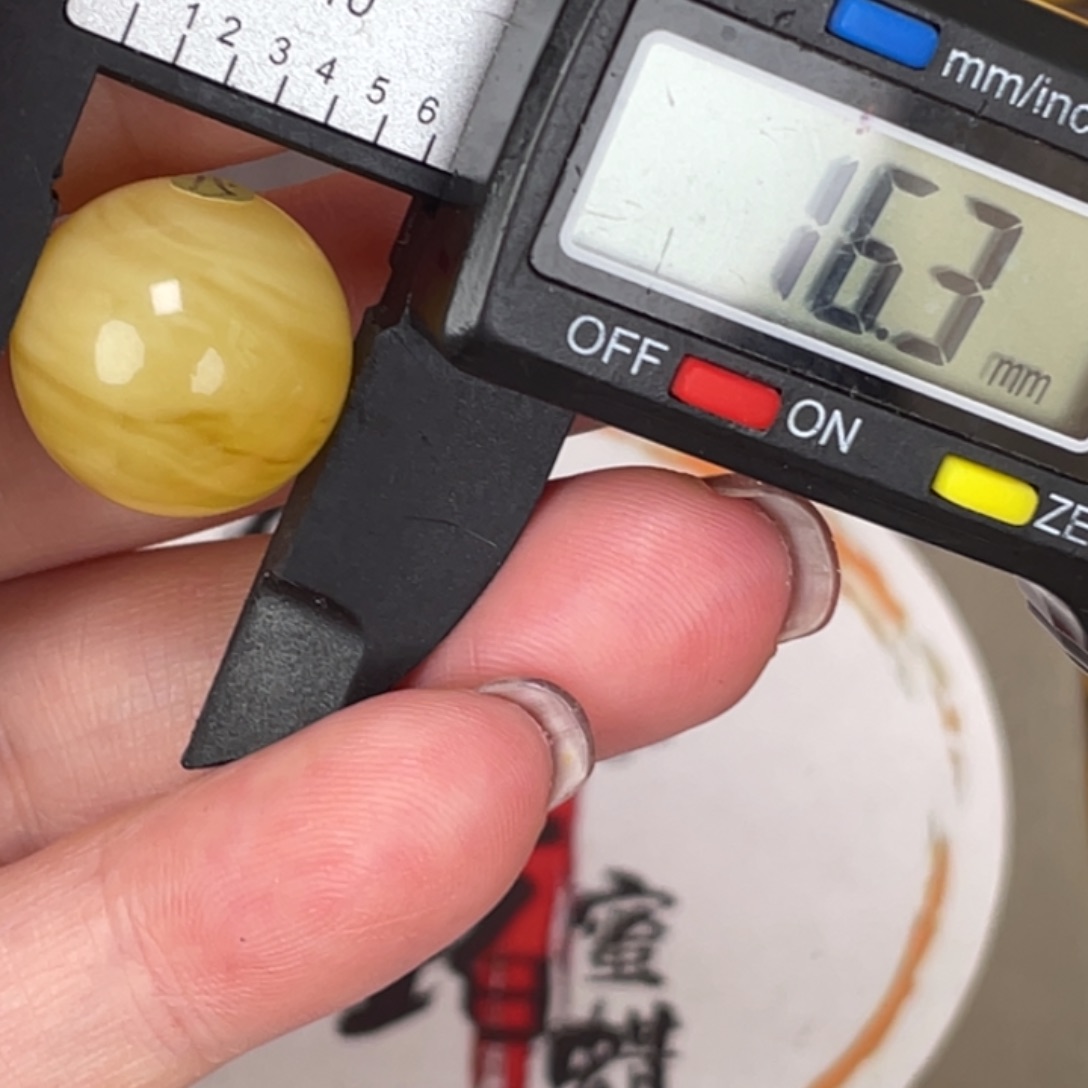 未镶嵌蜜蜡裸石642