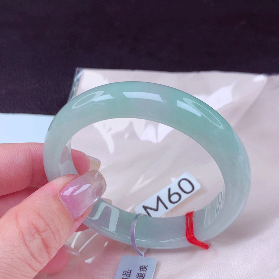 翡翠手镯未镶嵌手镯88