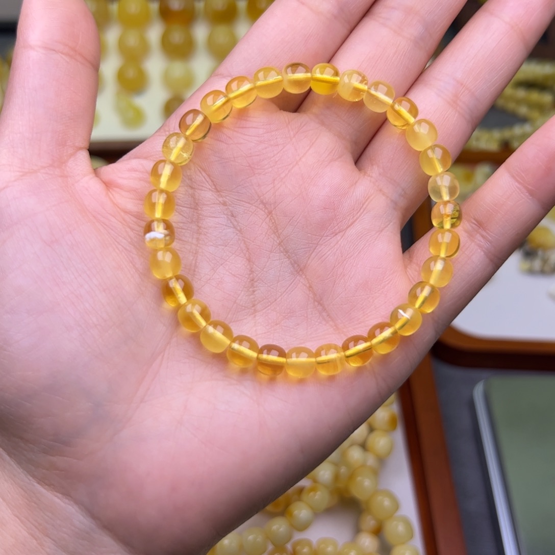 琥珀未镶嵌裸石金珀