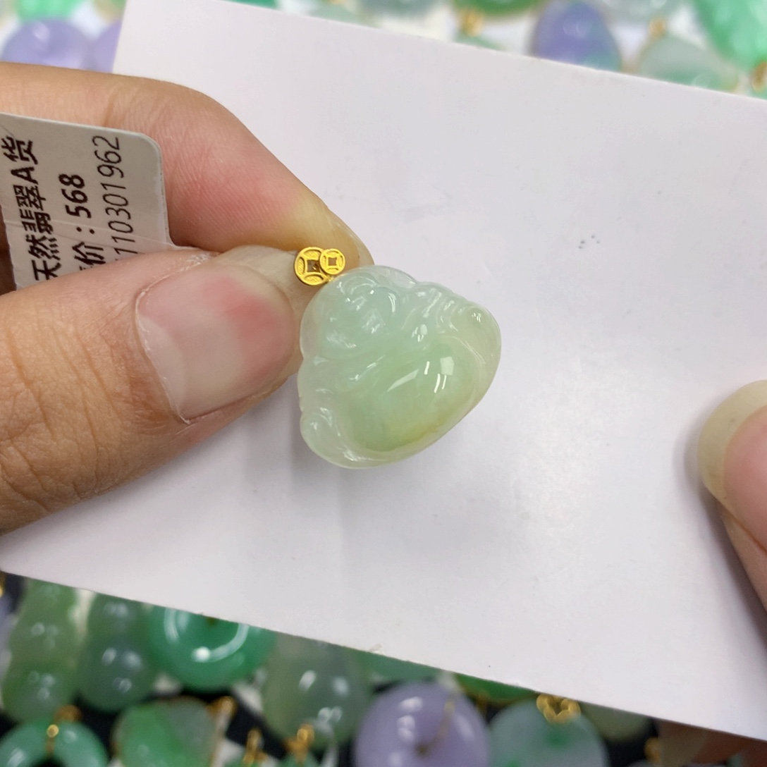 颈饰18K金镶嵌翡翠翡翠