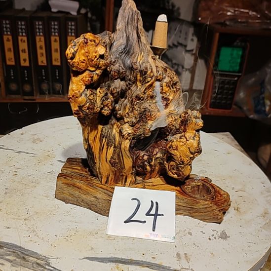 狼***道松木24北沉香琥珀木天然造型山水摆件