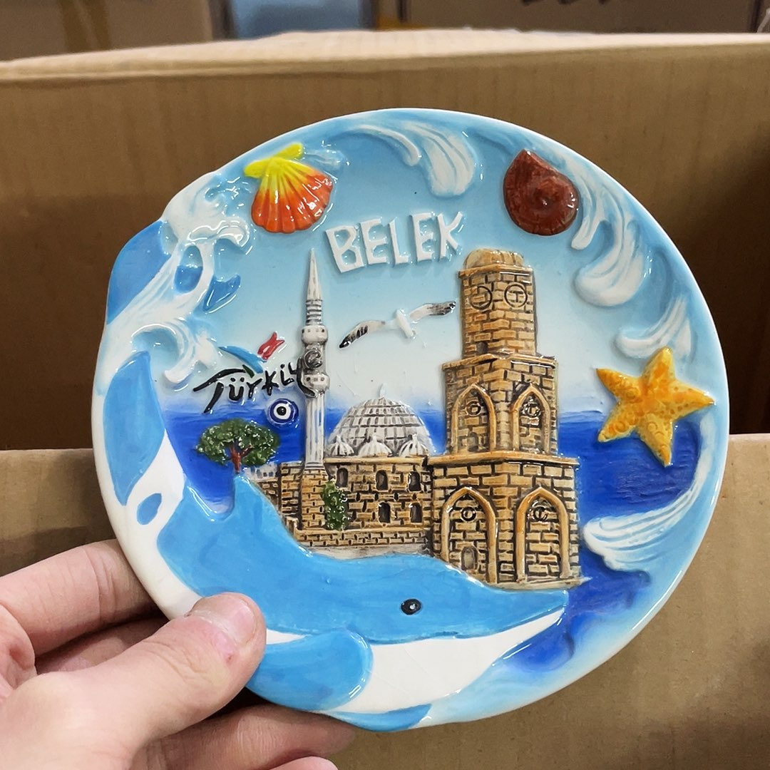 摆件磕碰。封釉。