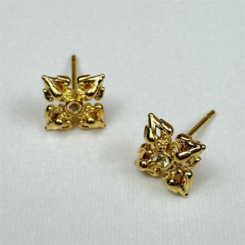 18K金 真金镶嵌耳钉 【钢印：AU750+鉴定证书】编号：K19