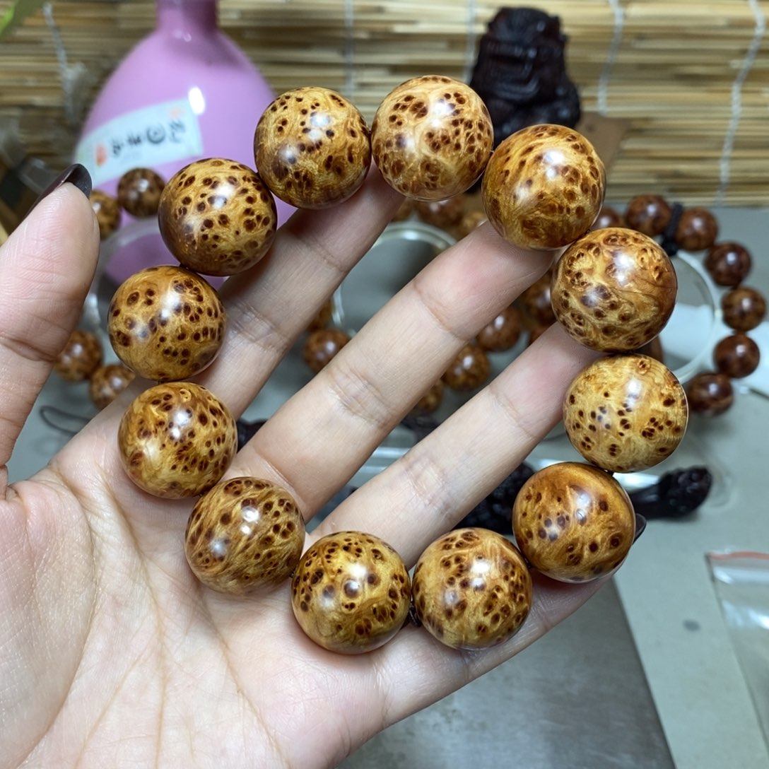 逸***夫手串/手链柏木（崖柏）