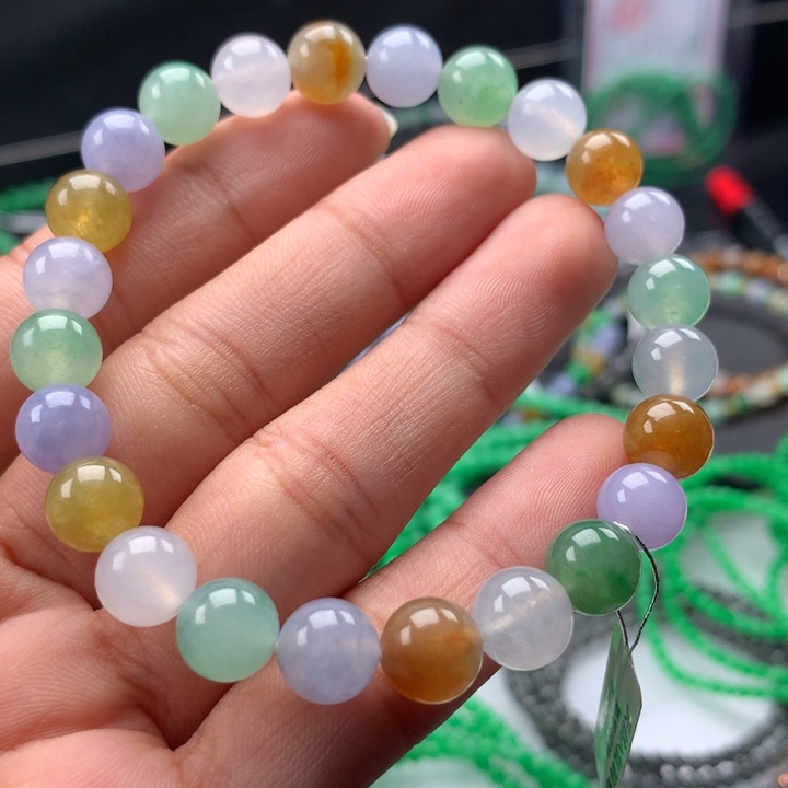 翡翠手镯未镶嵌卡