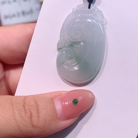 颈饰未镶嵌翡翠如意