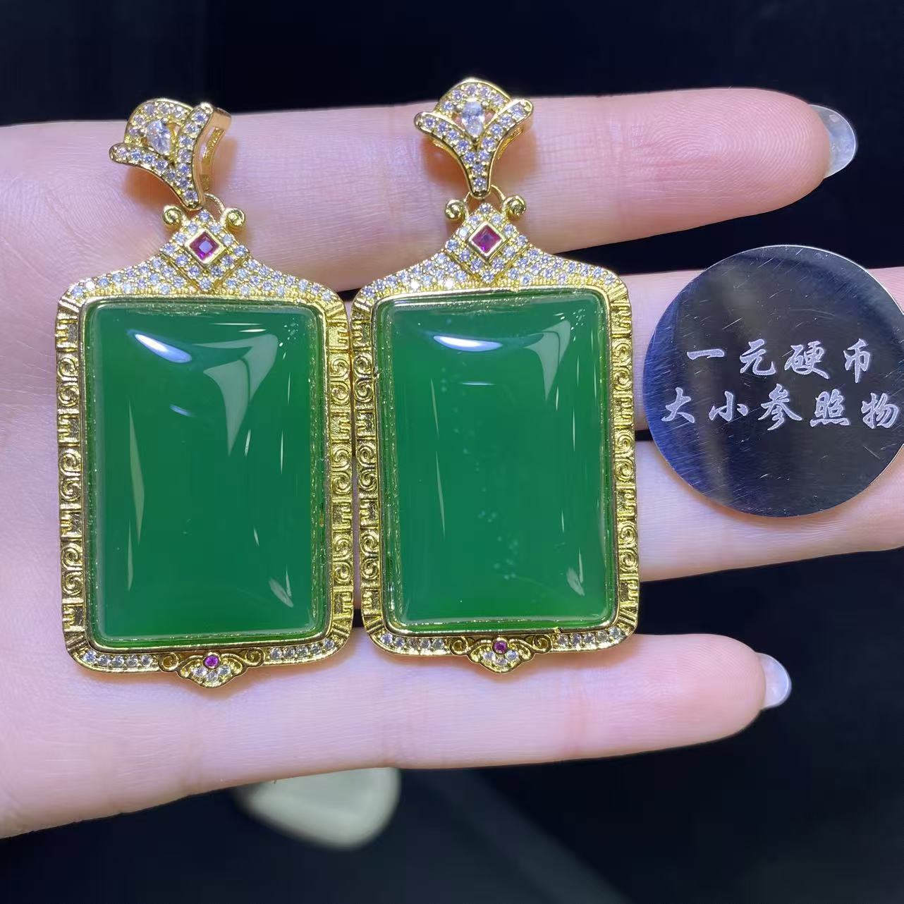 q-ST6855-青碧冰芙蓉玛瑙绿无事牌-配麻花链