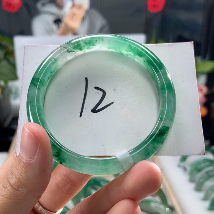 石英质玉手镯未镶嵌天然A货非洲翠手镯