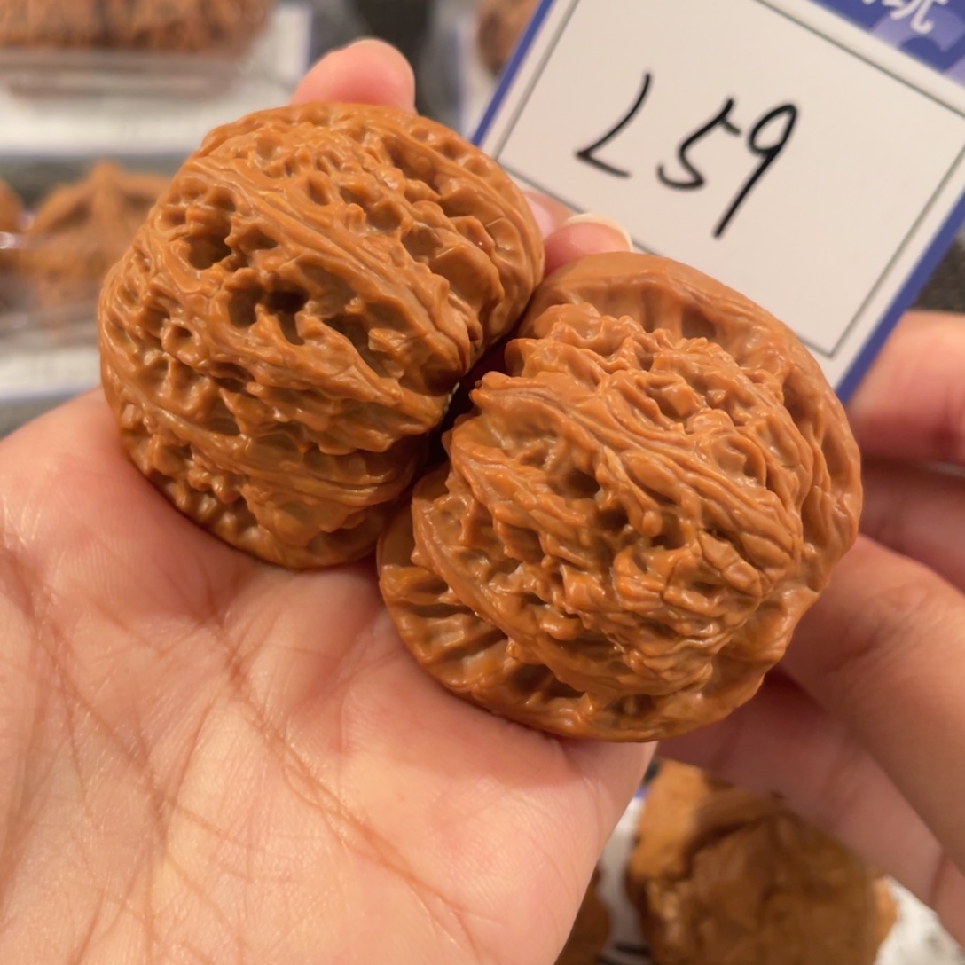 文玩核桃把件L59 白狮子 44