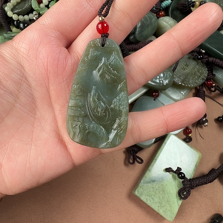 和田玉颈饰未镶嵌