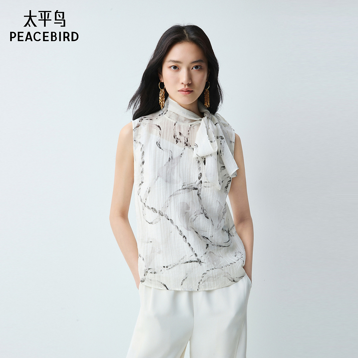 【赵老板专属】太平鸟印花柔美飘带无袖上衣衬衫AACDG2A23